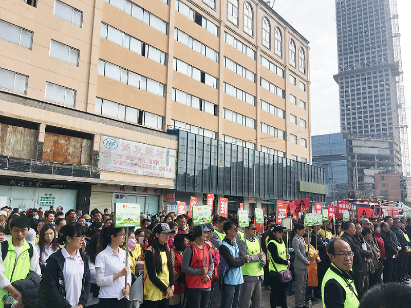 2017年3月5日，是我国第54个学雷锋纪念日。3月份的春天万物复苏，百花齐放。阳光透过淡薄的云层照耀着大地，它的万道金光愉快地普照着万物。春风拂面,是那么清柔,那么亲切,就像是雷锋的精神一直温暖着、鼓舞着PG电子模拟器!